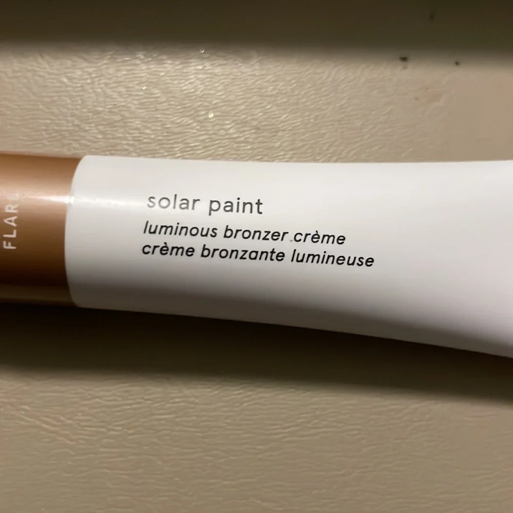Glossier Solar Paint